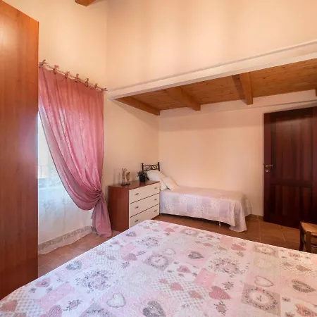 Holiday In Villagrande Di With Ac Hébergement de vacances *